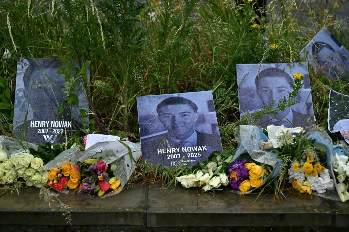 Pogrom nad policistko, ki se je morala zateči v varno hišo