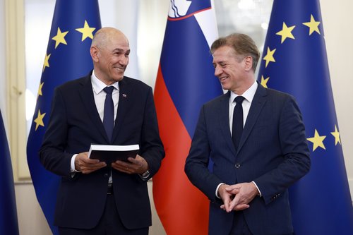 Primopredaja poslov, Janez Janša in Robert Golob