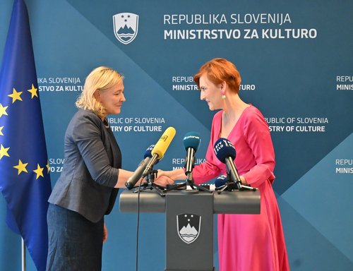 Primopredaja, ministrstvo za kulturo, Asta Vrečko, Ignacija Fridl Jarc