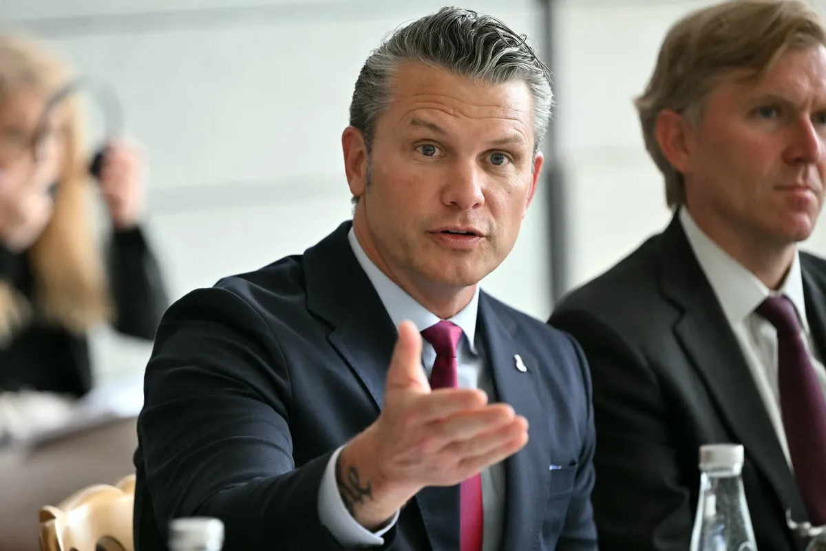 Pete Hegseth ob obletnici dneva D pozval k večji podpori ZDA pri obrambi miru in svobode