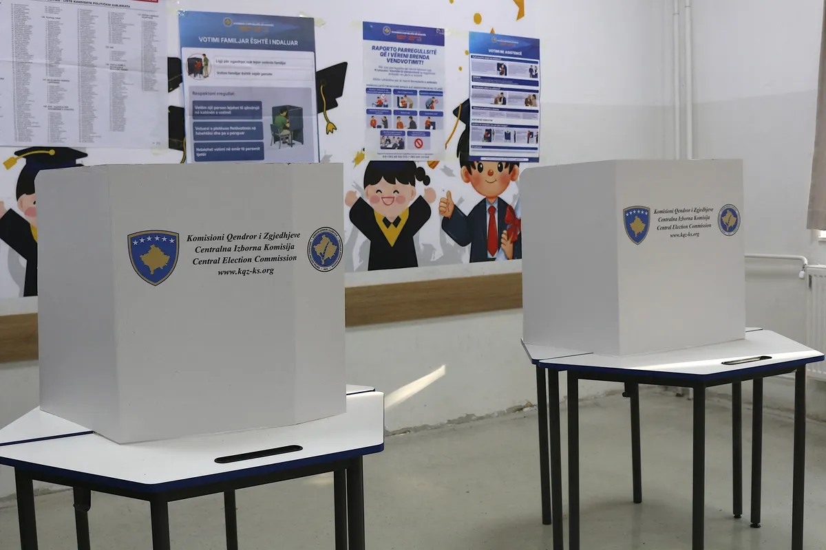Na Kosovu končane že tretje parlamentarne volitve v 16 mesec