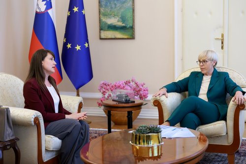 Slovenija, Ljubljana, 08.06.2026, 08. junij 2026Predsednica republike Nataša Pirc Musar je sprejela Informacijsko pooblaščenko Jeleno Virant Burnik.