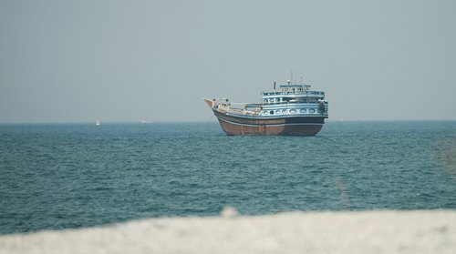 ladja v Hormuški ožini