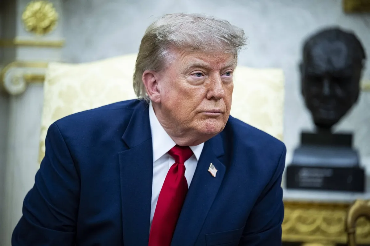 Ameriški predsednik Trump zagrozil z napadi na iranske mostove in elektrarne