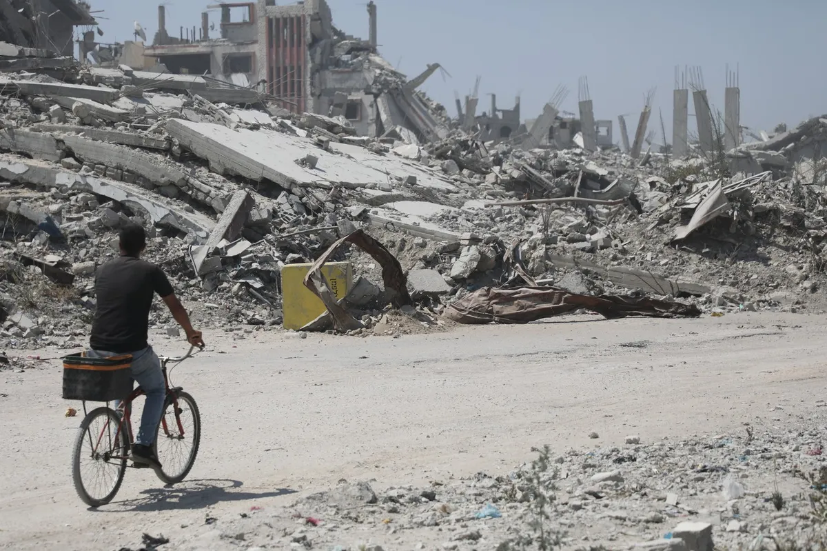 Izrael v Gazi gradi nasip, ki Palestincem vzbuja strah pred izgubo več kot polovice ozemlja