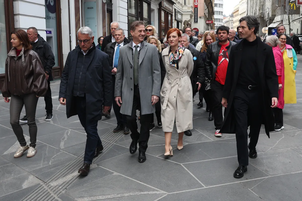 Robert Golob predstavnike levih strank povabil na kosilo in k vstopu v vlado v senci