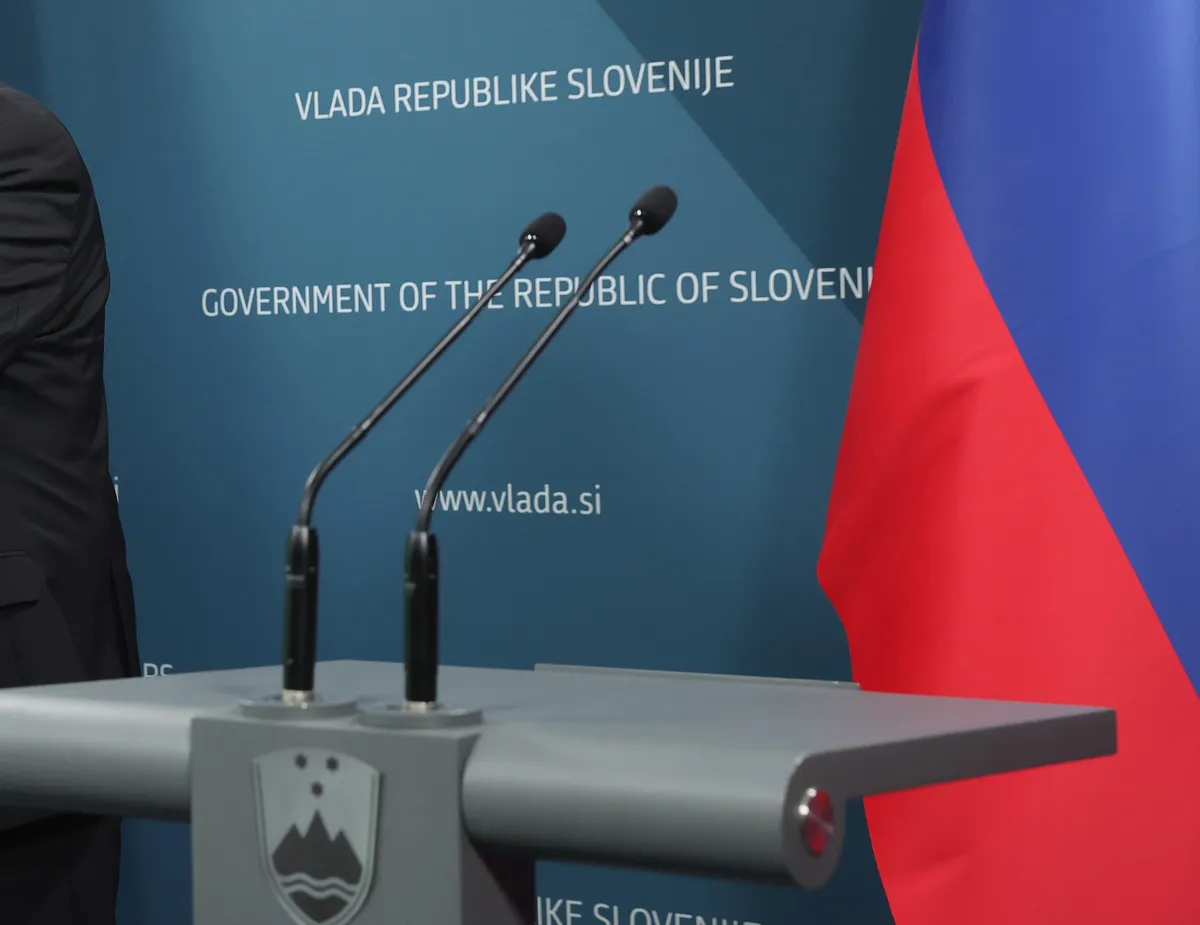 Vlada na dopisni seji z več imenovanji na ministrstvih