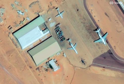 Tri Boeingova letala so po ugotovitvah preiskovalcev Združenih narodov za sudanske paravojaške Sile za hitro podporo (RSF) prevažala orožje, brezpilotne letalnike in plačance
