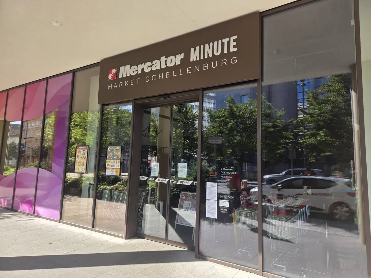 Mercator v središču Ljubljane znova odprt. Kaj je v trgovini povzročalo težave?