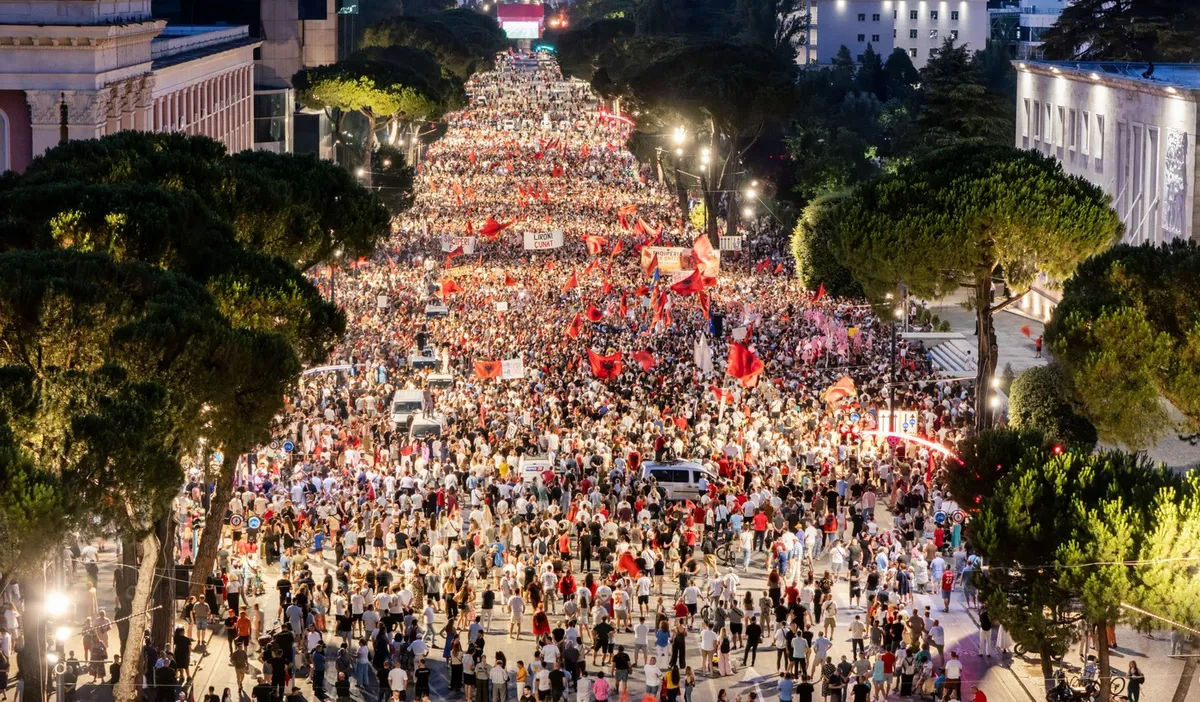 Albanci besni zaradi letovišča Trumpovega zeta, premierja pozvali k odstopu