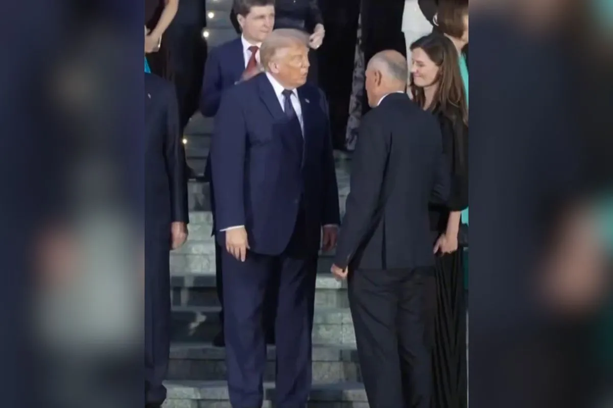 Ameriški predsednik Trump poklepetal s premierjem Janšo in Urško Bačovnik Janša (VIDEO)
