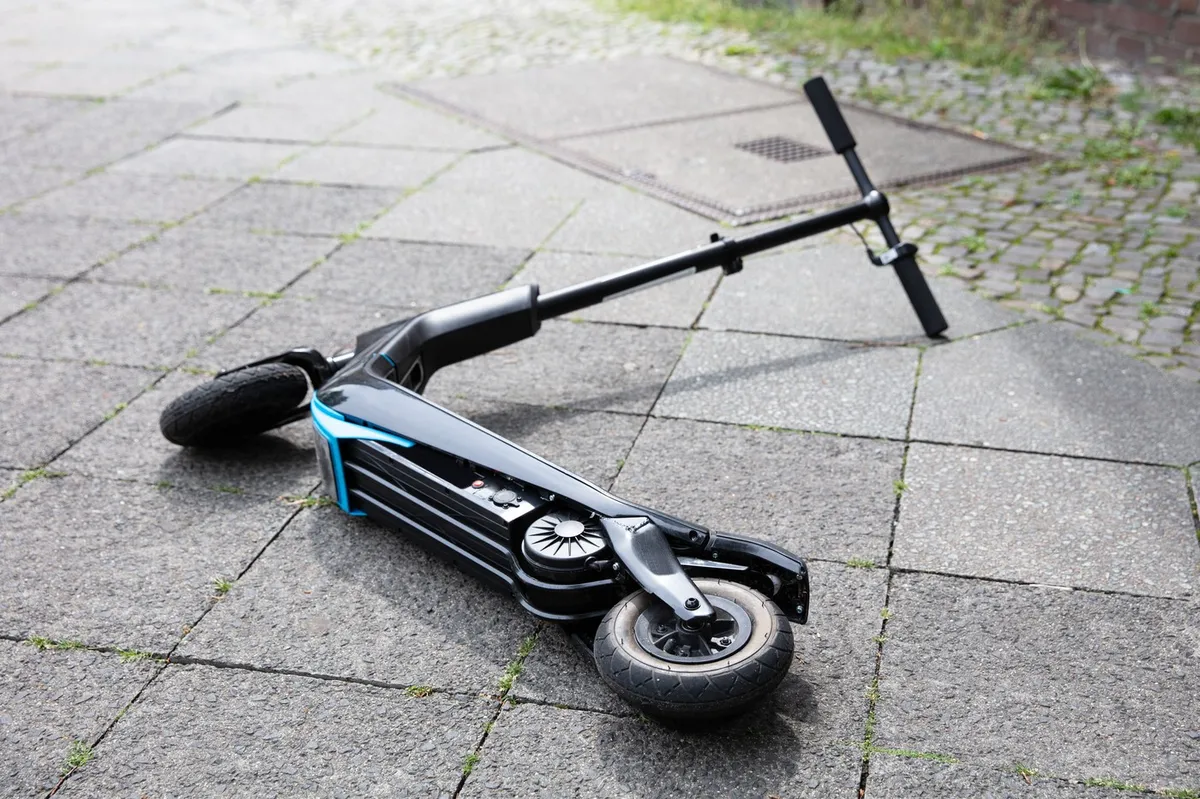 Nova analiza o električnih skirojih razkrila skrb vzbujajoče podatke