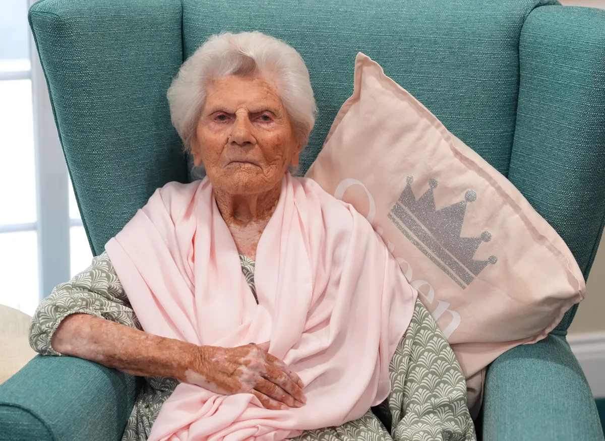 Najstarejša oseba na svetu Ethel Caterham praznuje 117. rojstni dan