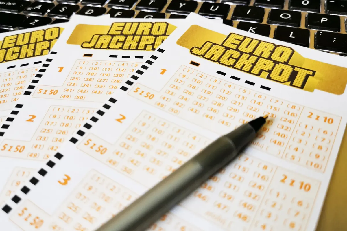 Izžreban je bil Eurojackpot v vrednosti skoraj 40 milijonov evrov: kam gre dobitek?