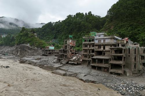 Poplave in plaz v Nepalu
