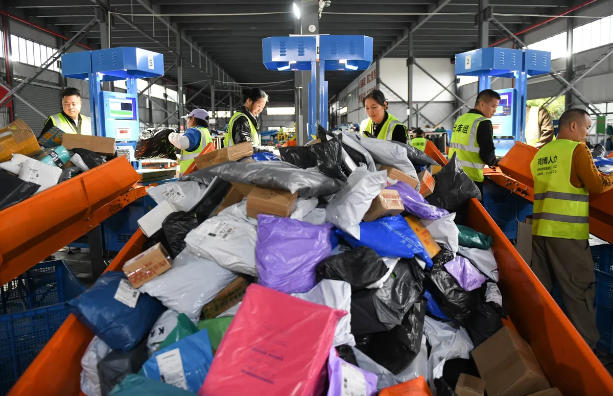 Kitajski spletni trgovci v velikih težavah. Prodaja je padla za več kot tretjino