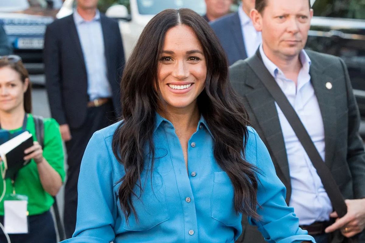 Meghan Markle z objavo presenetila javnost, česa takega od članov kraljeve družine nismo vajeni (FOTO)