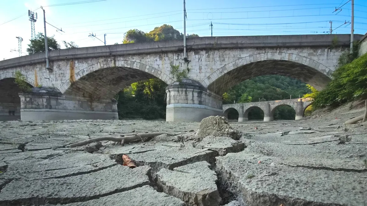 Redko videni prizori sotočja velikih slovenskih rek. Hidrolog: "Takšnih razmer še nismo imeli"
