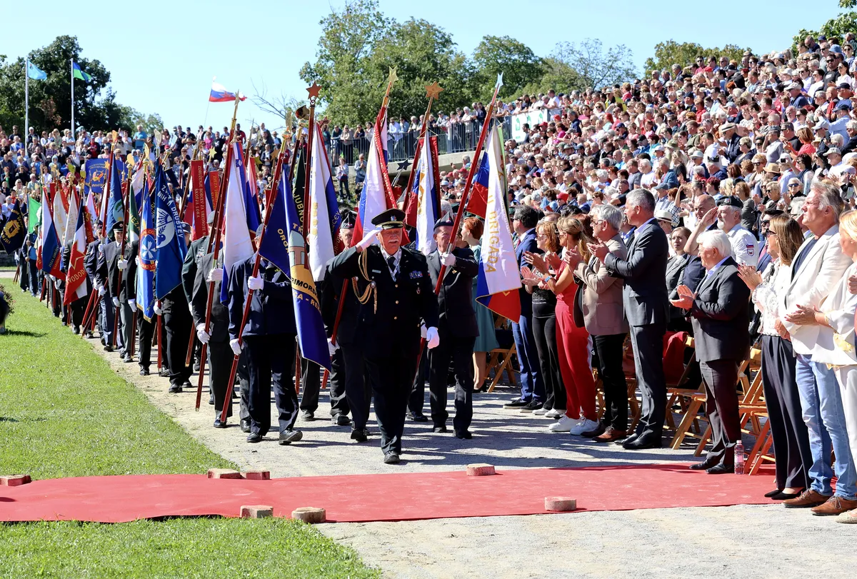 Obeležujemo državni praznik priključitve Primorske k matični domovini