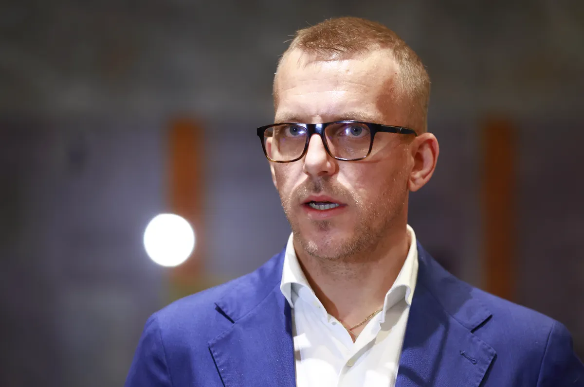 Opozicija šokirana ob imenovanju Mijiča v delegacijo Sveta Evrope. "To je za Slovenijo sramota"