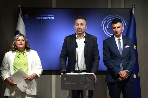 Elena Zavadlav Ušaj, Aleksander Reberšek in Andrej Kosi