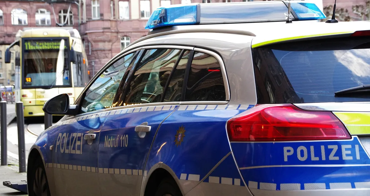 V ŽIVO: Po aretaciji hrvaškega para, osumljenega mučenja in umora v Laškem, bo policija predstavila podrobnosti