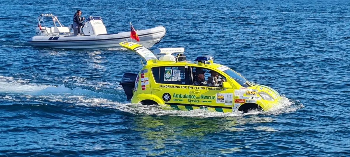 Neverjeten prizor na morju: reševalno vozilo prevozilo 15 kilometrov in prispelo na cilj (FOTO)