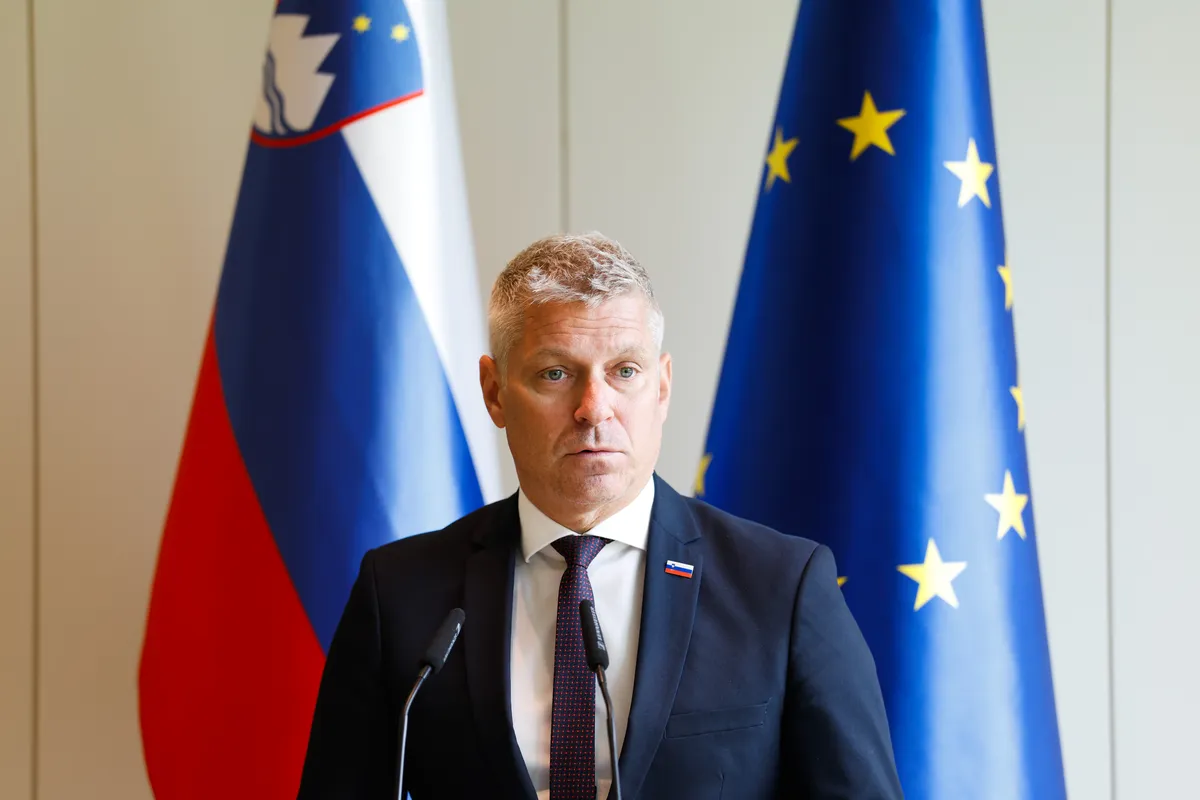 Minister Hajdinjak pozval k hitrejši krepitvi obrambne pripravljenosti Evrope
