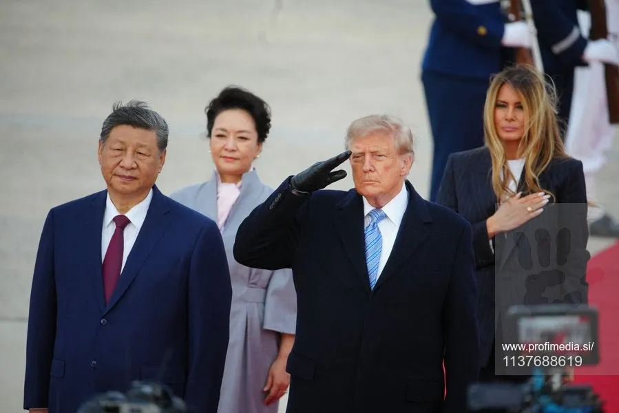 Trump kitajskemu predsedniku Šiju pripravil sprejem, kakršnega le redko vidimo (VIDEO)