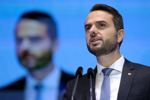 Matej Tonin