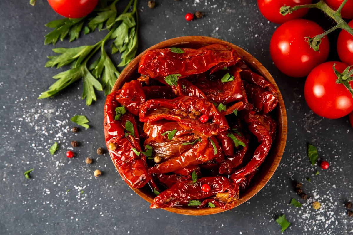 Domači sušeni paradižniki? Recept je veliko preprostejši, kot si mislite