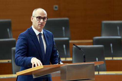 Tadej Ostrc, minister za zdravje