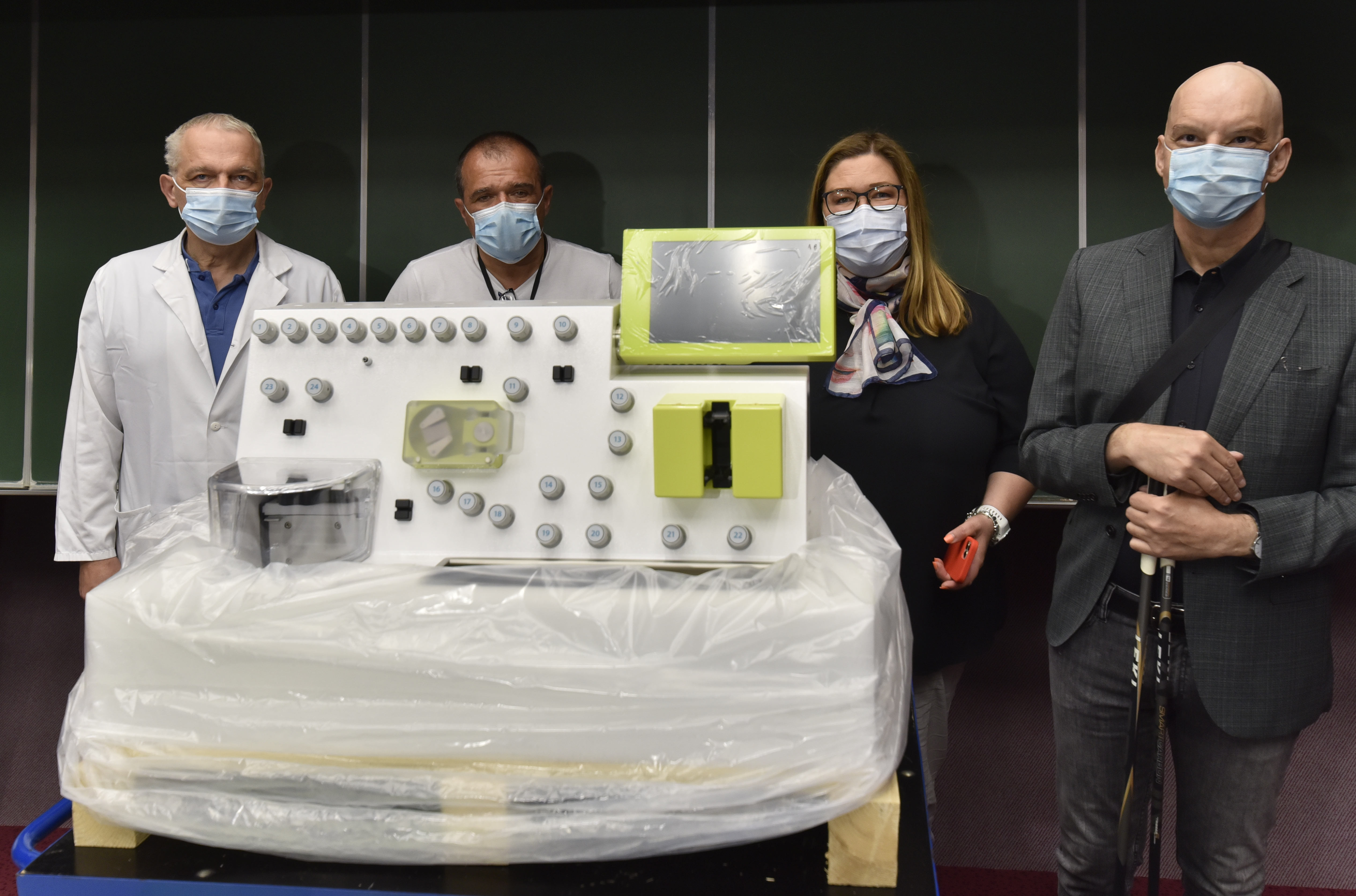 Naprava za CAR-T celično terapijo