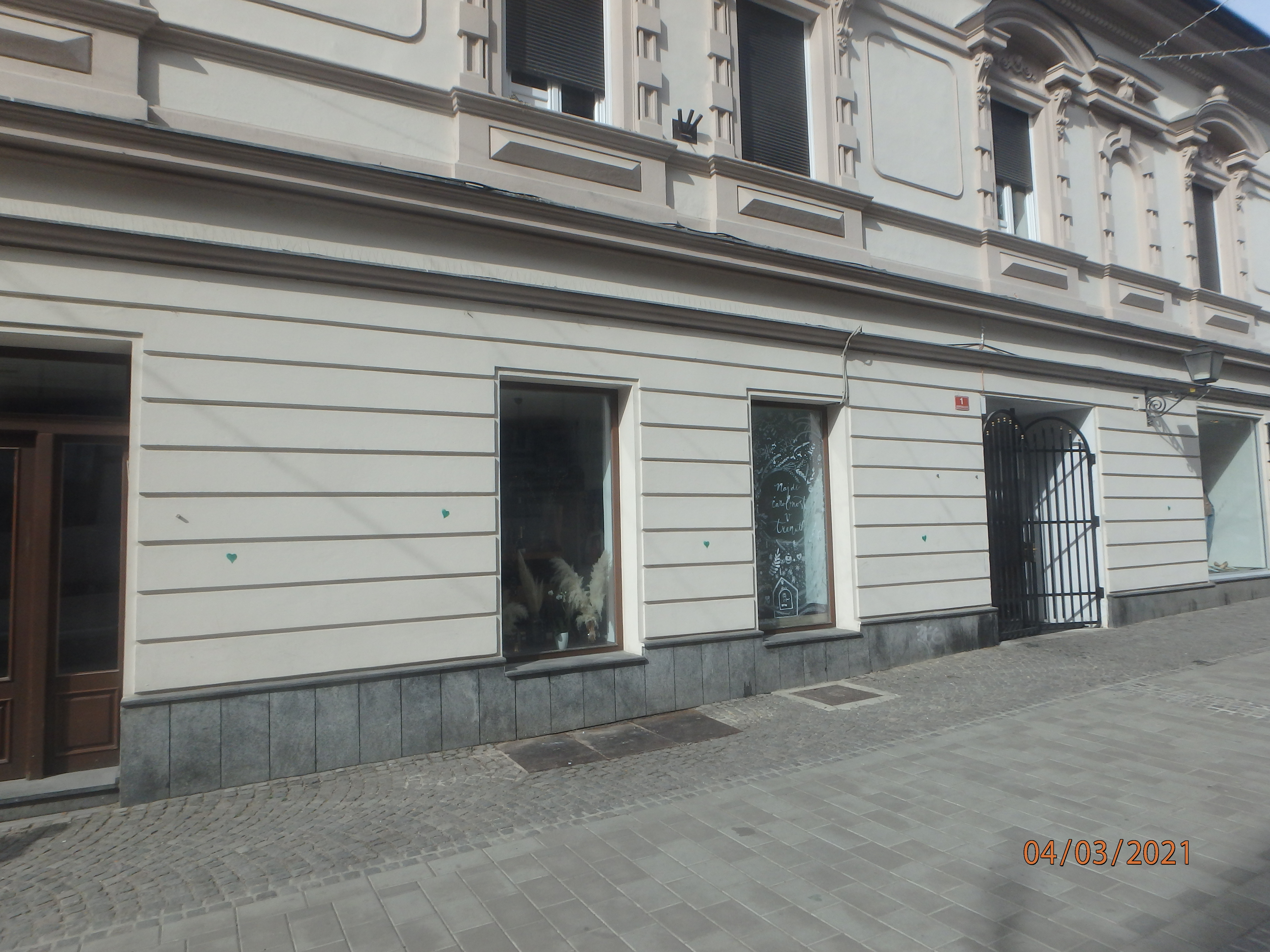 neznanec, grafiti, Maribor, policija