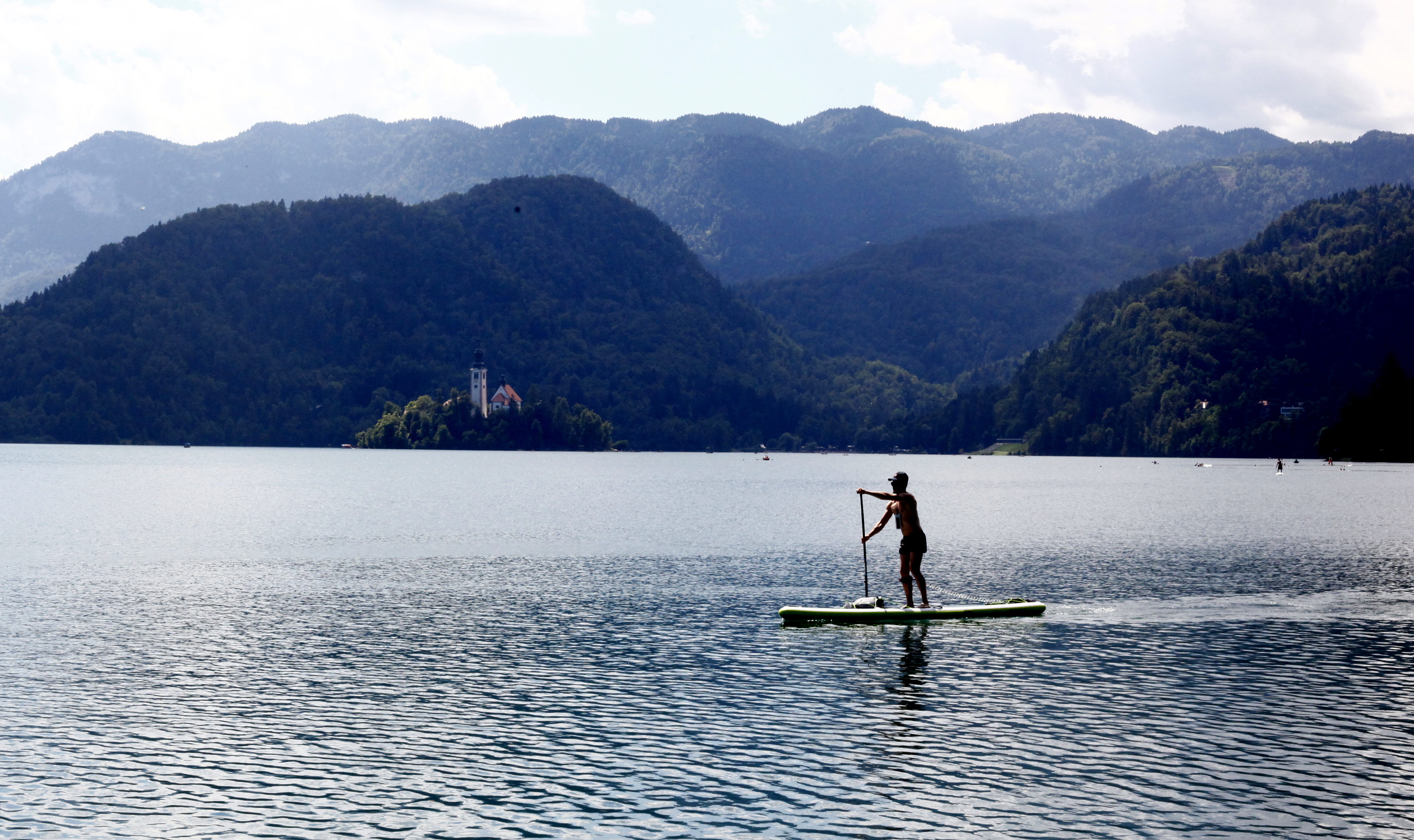 Turisti na jezeru Jasna