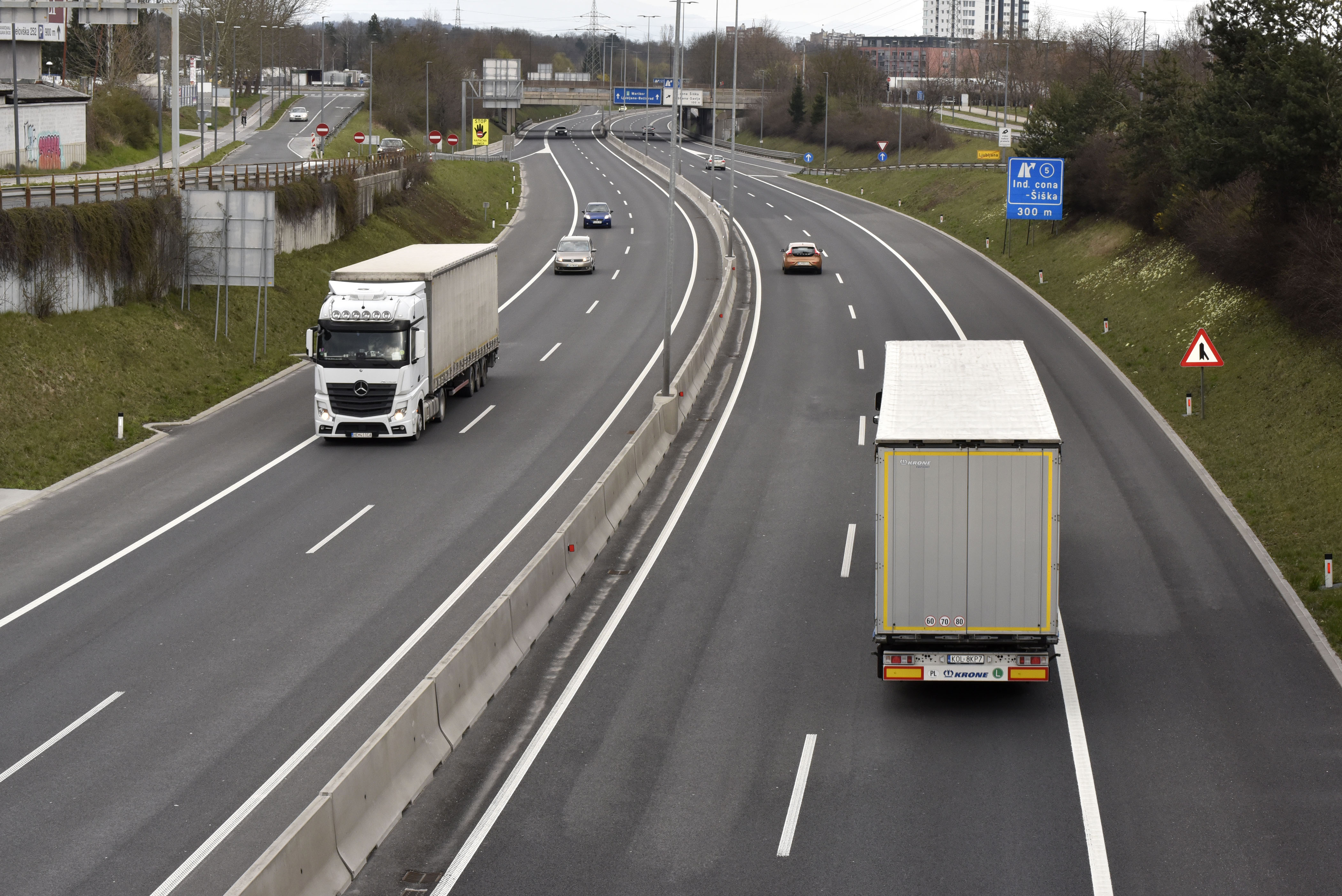 Koronavirus avtocesta onesnaženost zrak voda