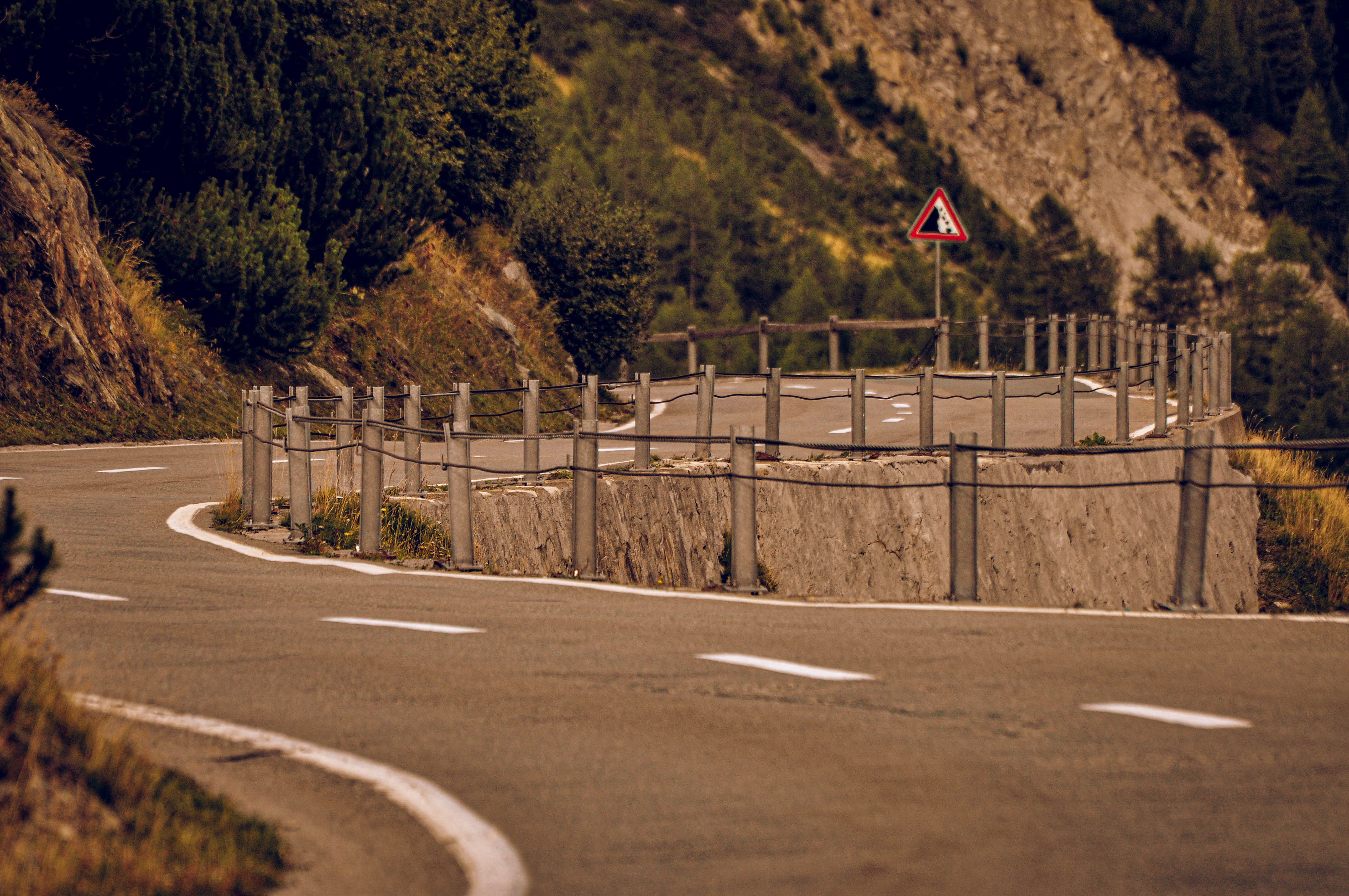 ceste,motoristi,ovinek