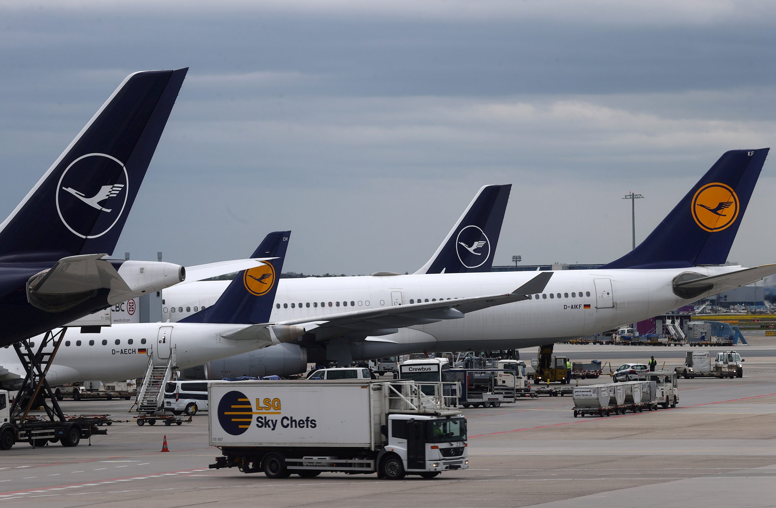 1622653882-Lufthansa-scaled.jpg