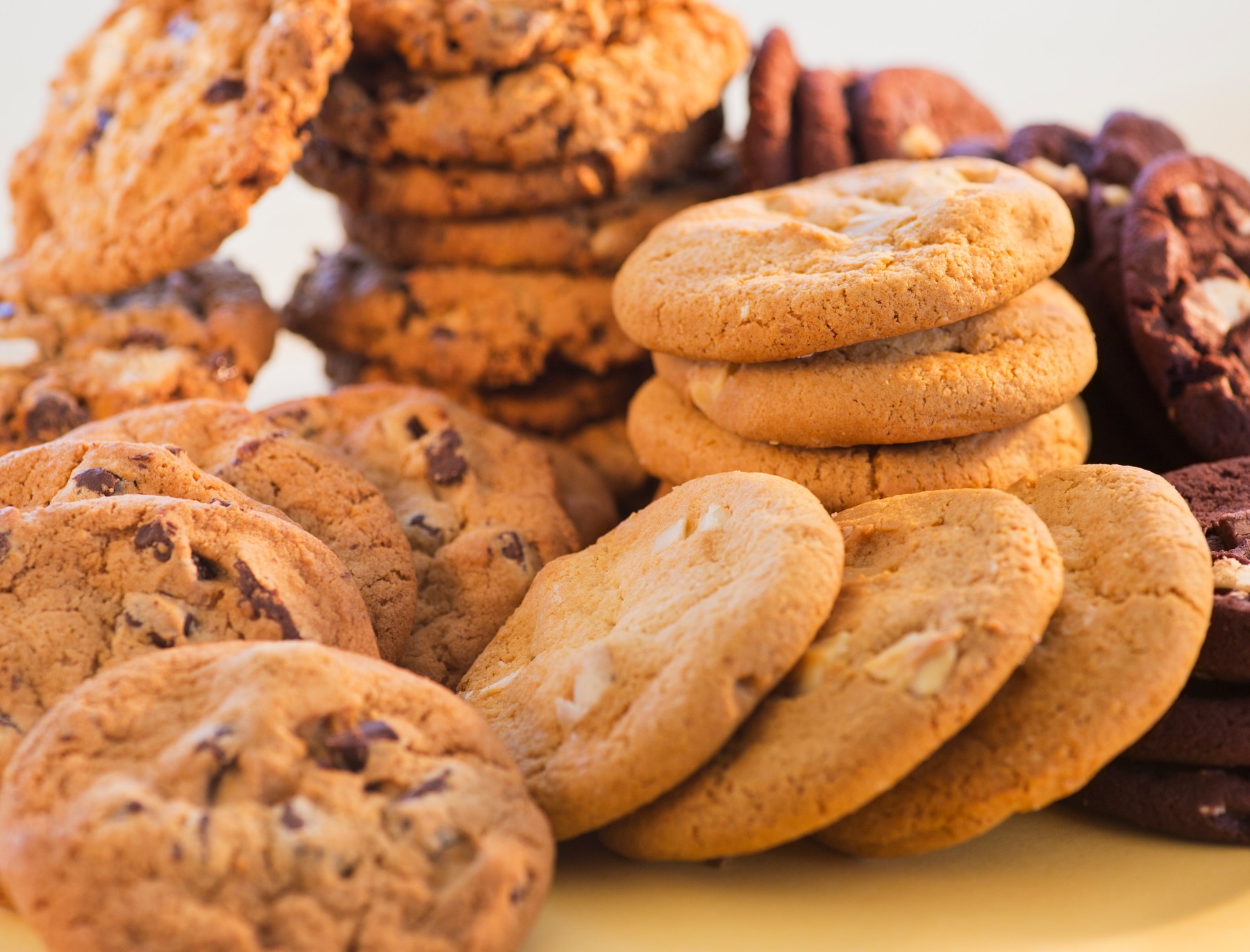 Piškoti s koščki čokolade