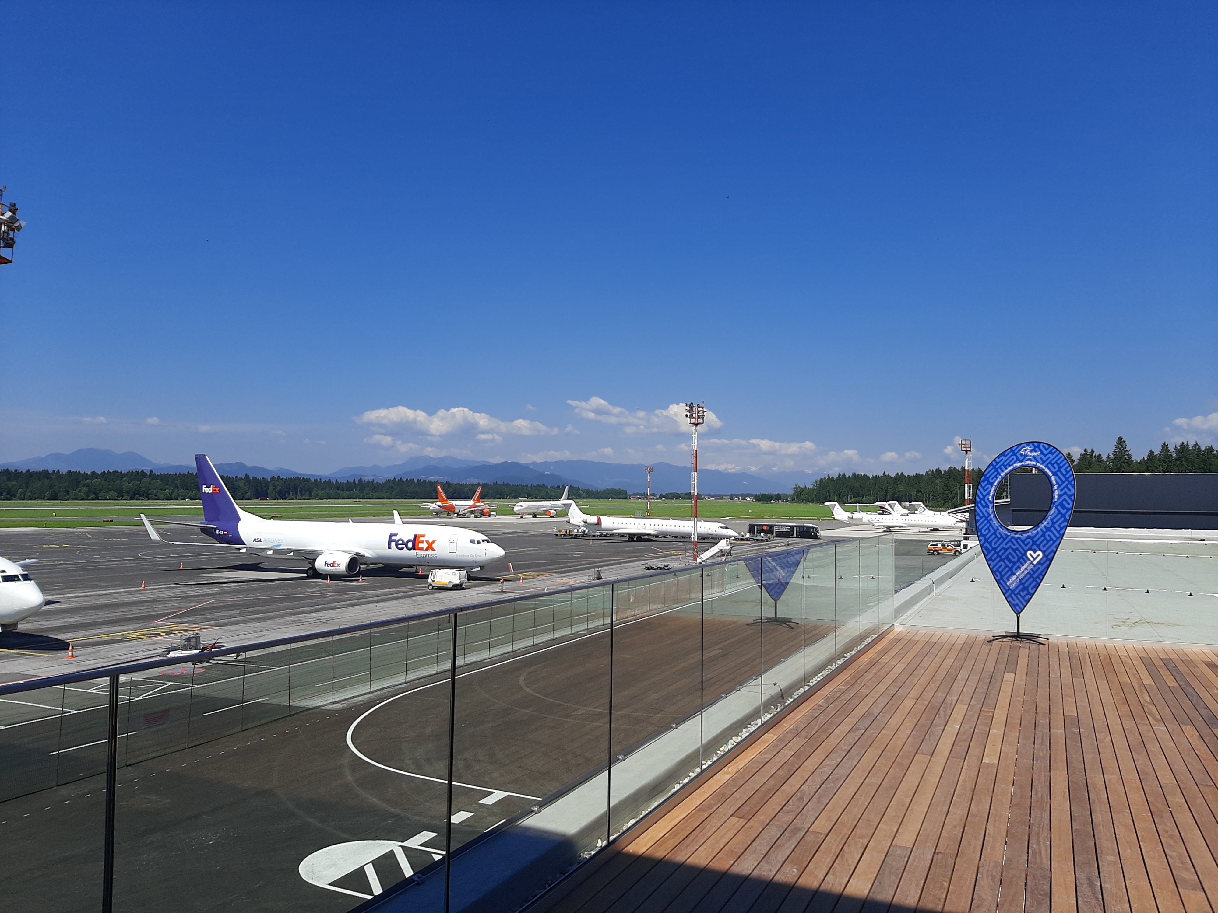 Terminal Brnik, Ljubljana, letališče