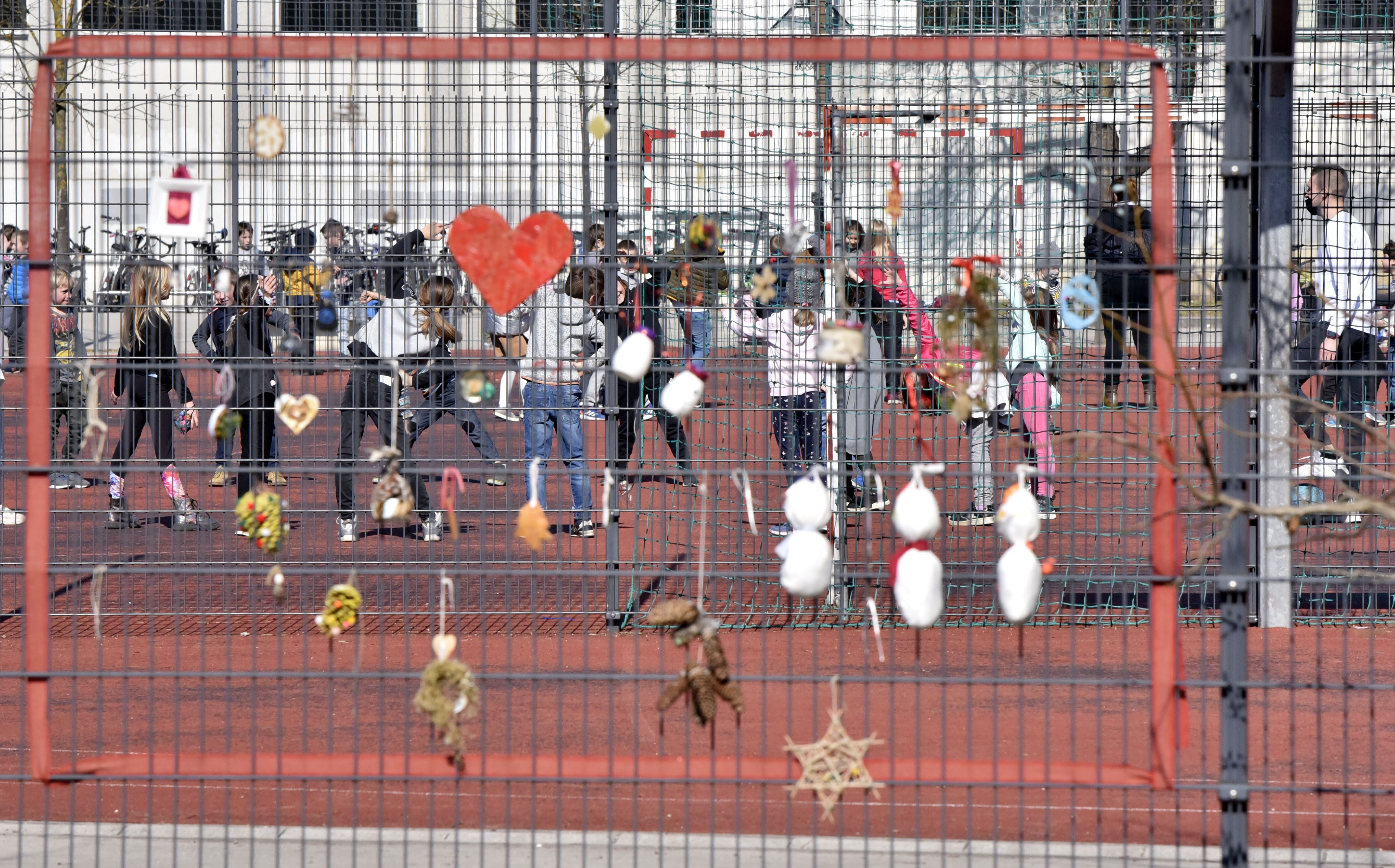 otroci, igrišče, šola