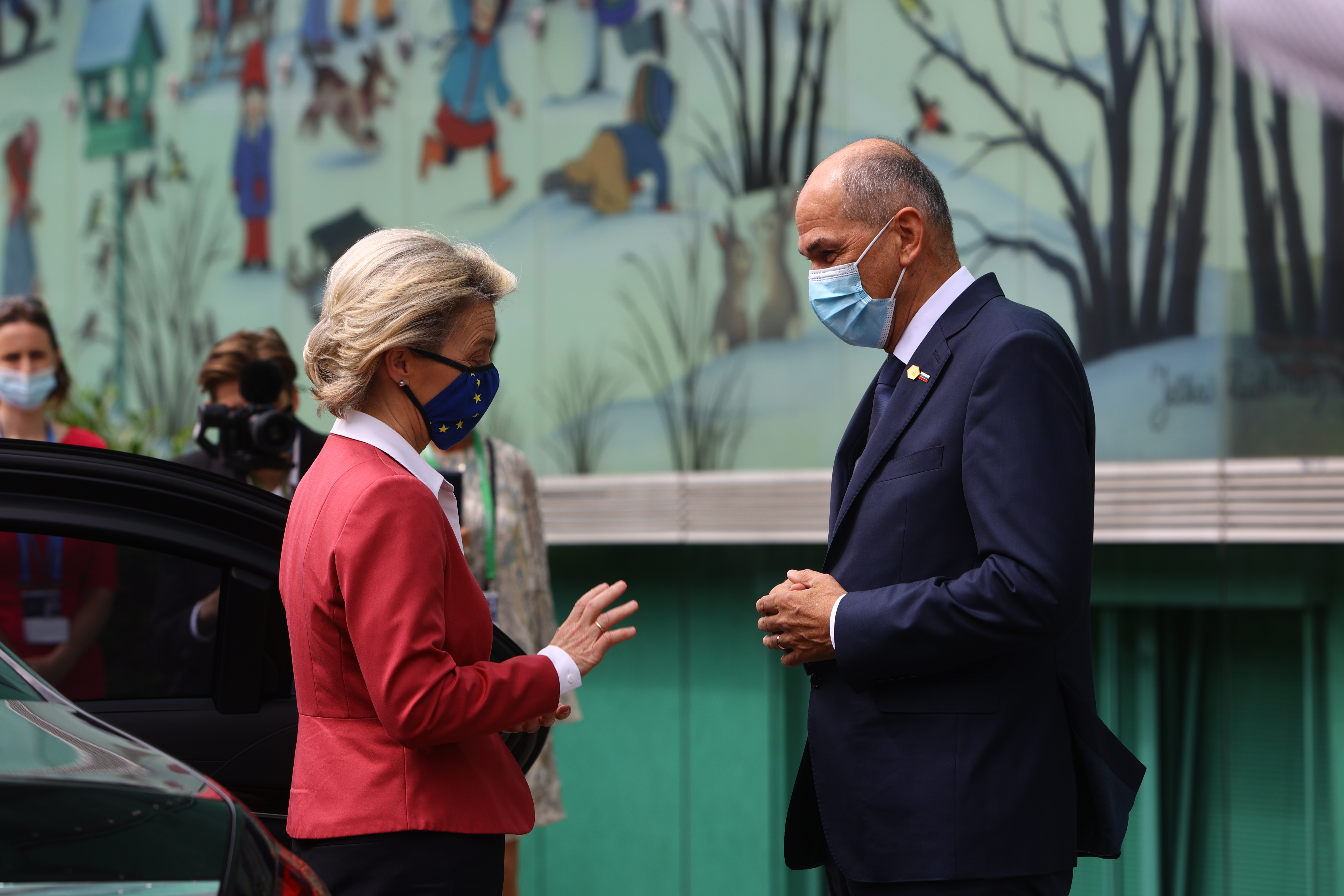 Janša, von der Leyen, pediatrična klinika