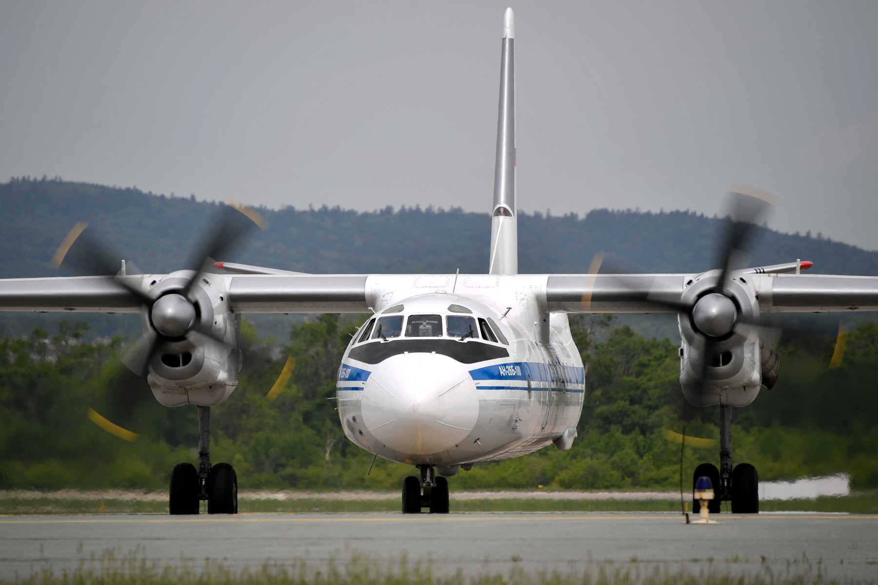 antonov An-26