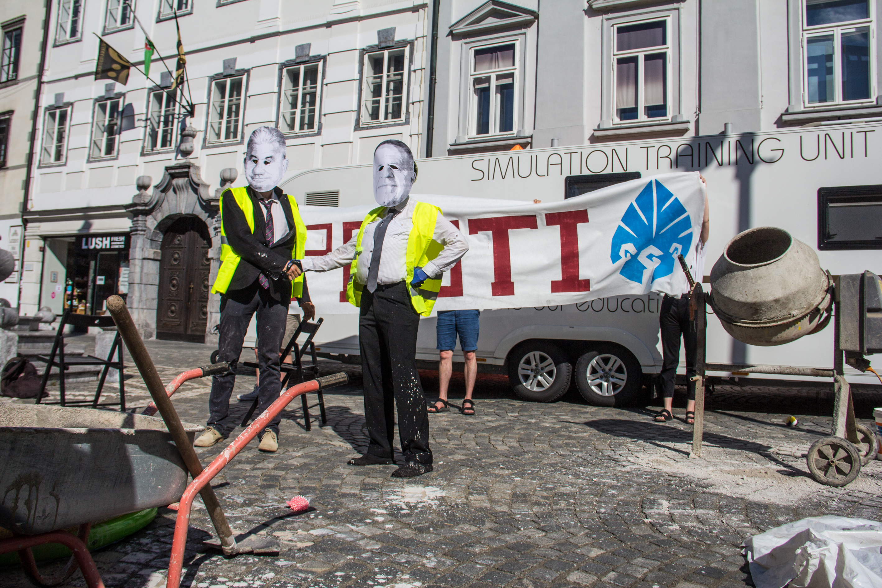 zabetonirani, mladi za podnebno pravičnost