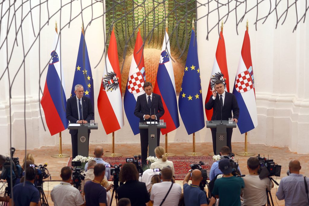 1626358829-Borut-Pahor-Zoran-Milanovic-in-Alexander-Van-der-Bellen3-1024x683.jpg