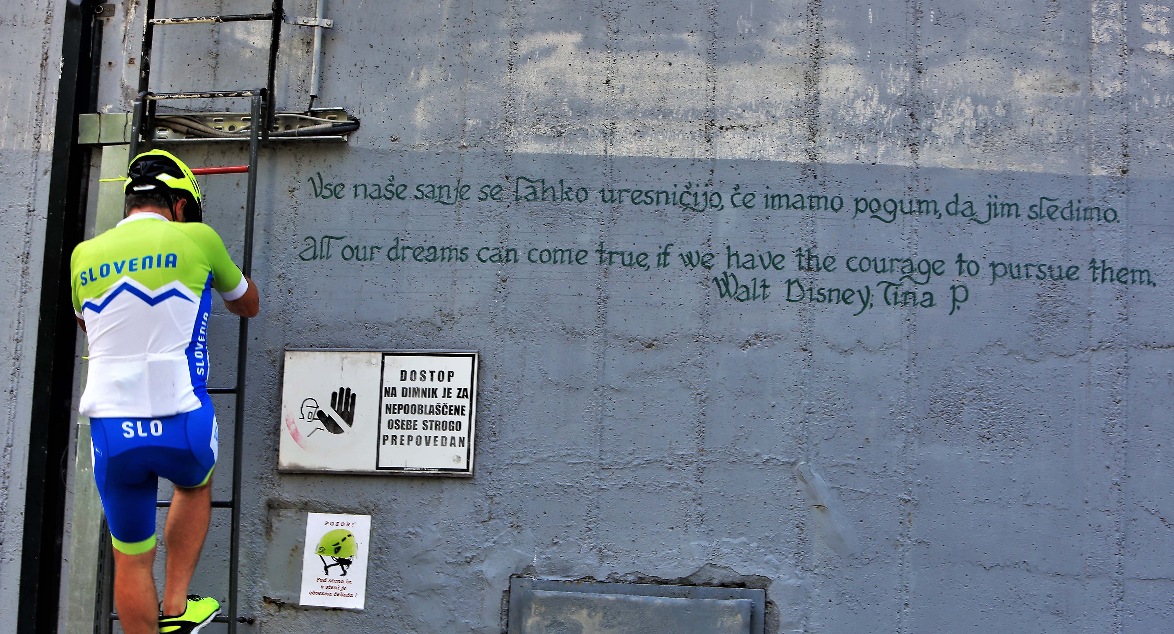 Zlato kolo, trboveljski dimnik