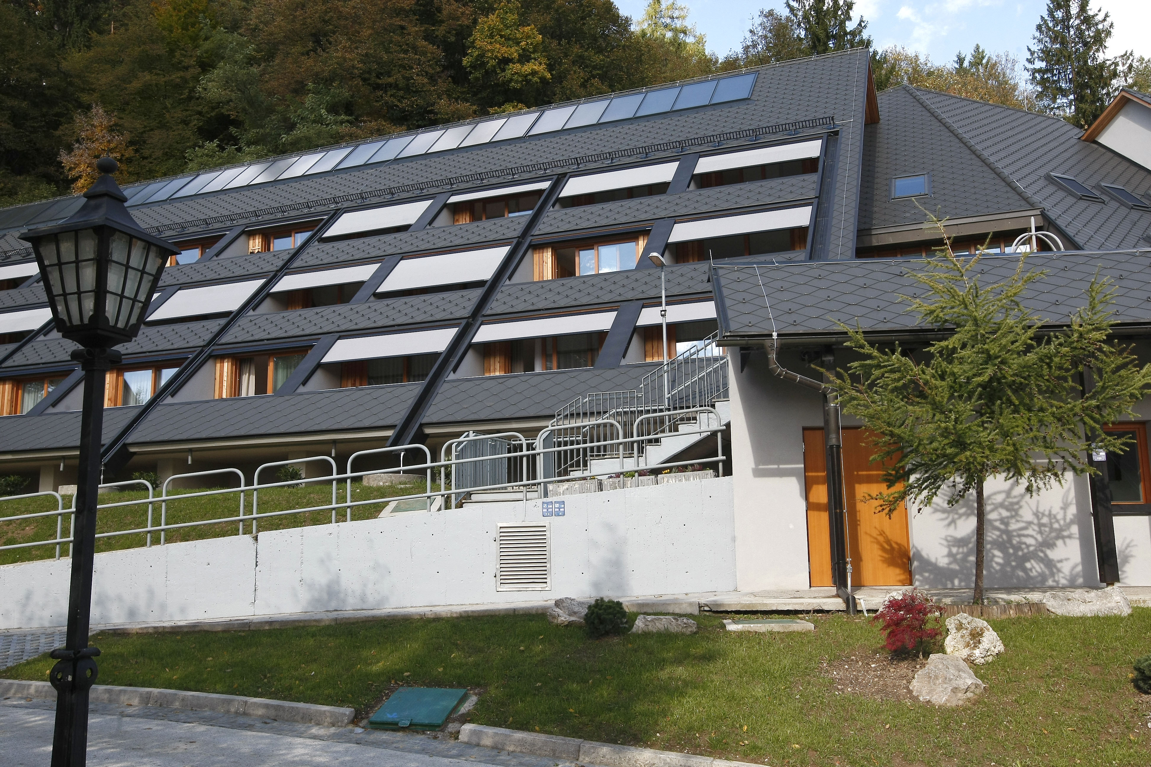 Dom starejsih obcanov predvor