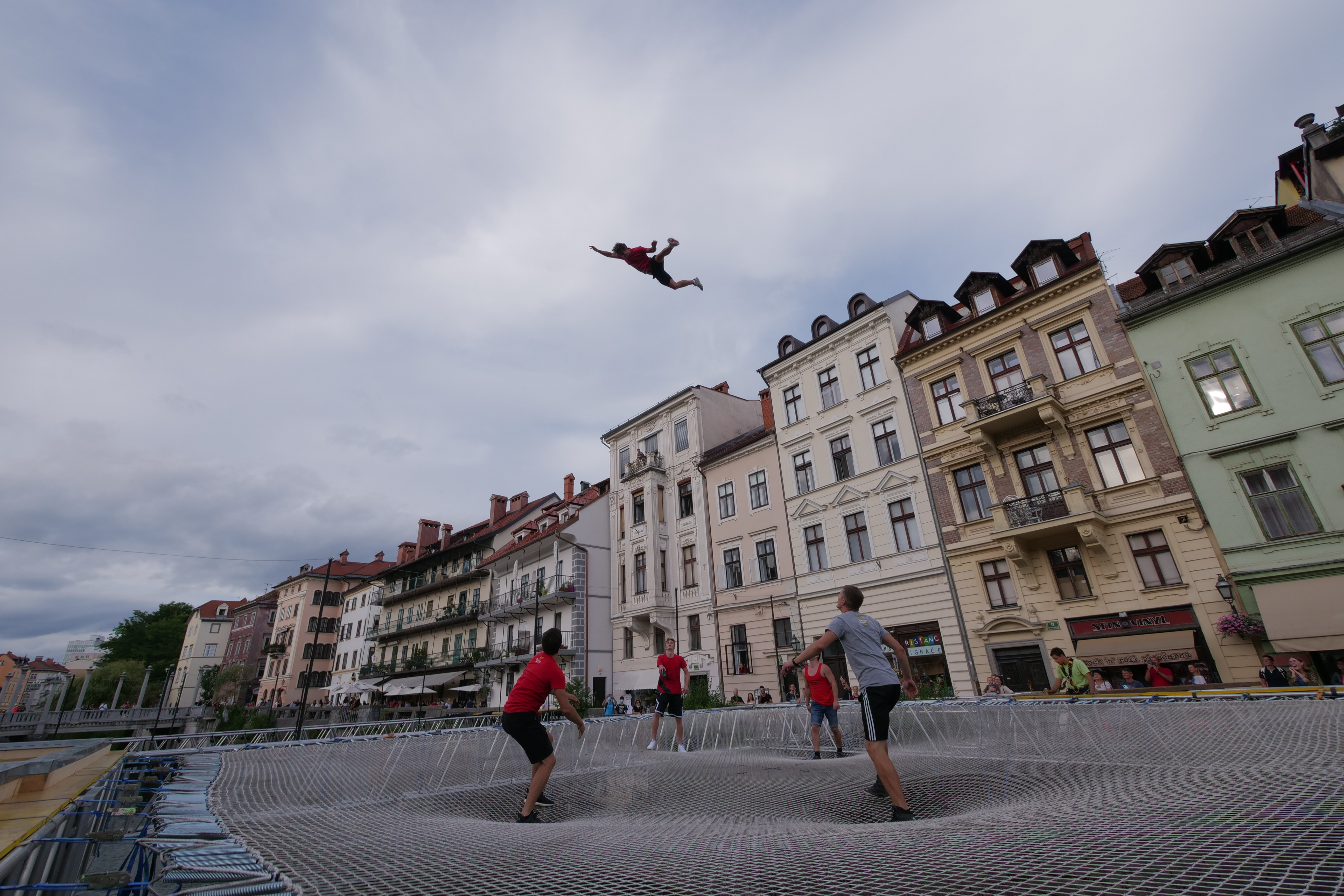 trampolin, Ljubljana, Odbito na Ljubljanici