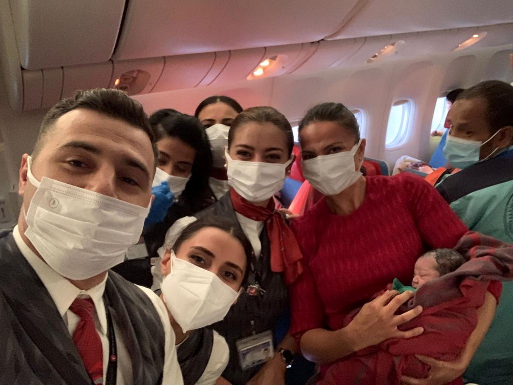 evakuacijski let, rojstvo