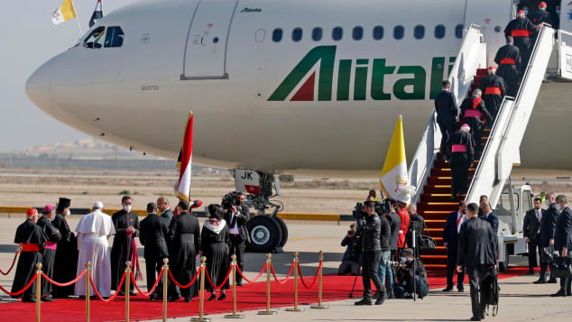1630398224-Papezev-blagoslov-Alitalia.jpg
